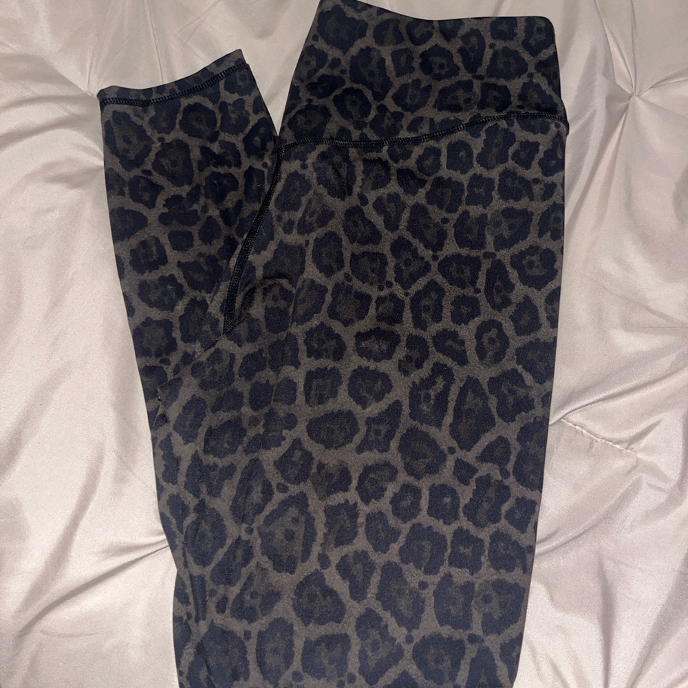 Leopard leggings